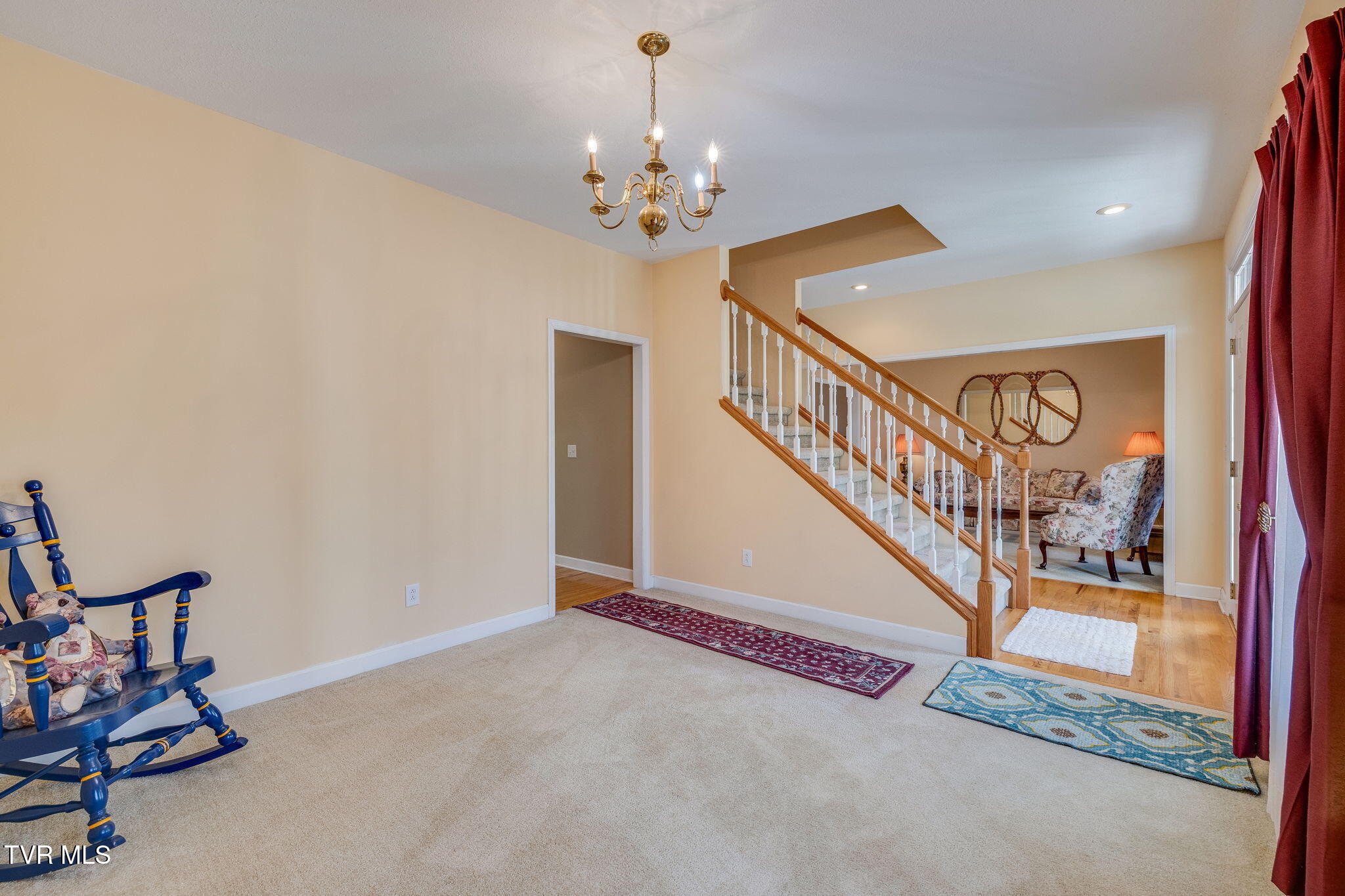 Johnson City, Tennessee, 37601, United States, 5 Bedrooms Bedrooms, ,4 BathroomsBathrooms,Residential,For Sale,2005750