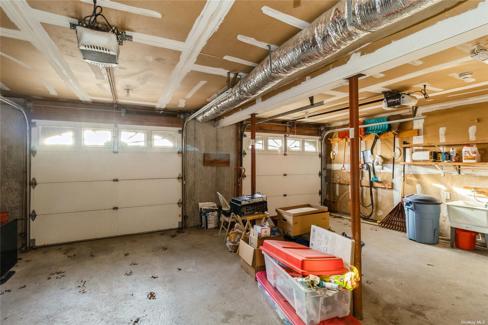 1572 Middle Road, Calverton, New York, 11933, United States, 3 Bedrooms Bedrooms, ,3 BathroomsBathrooms,Residential,For Sale,1572 Middle Road,1663464