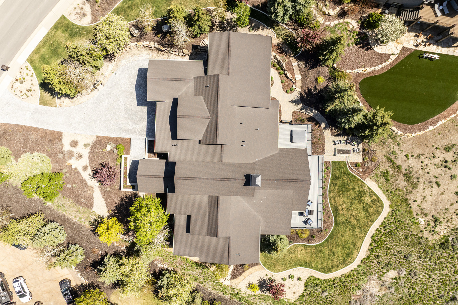  Framed by Panoramic Mountain Views with Access to Round Valley