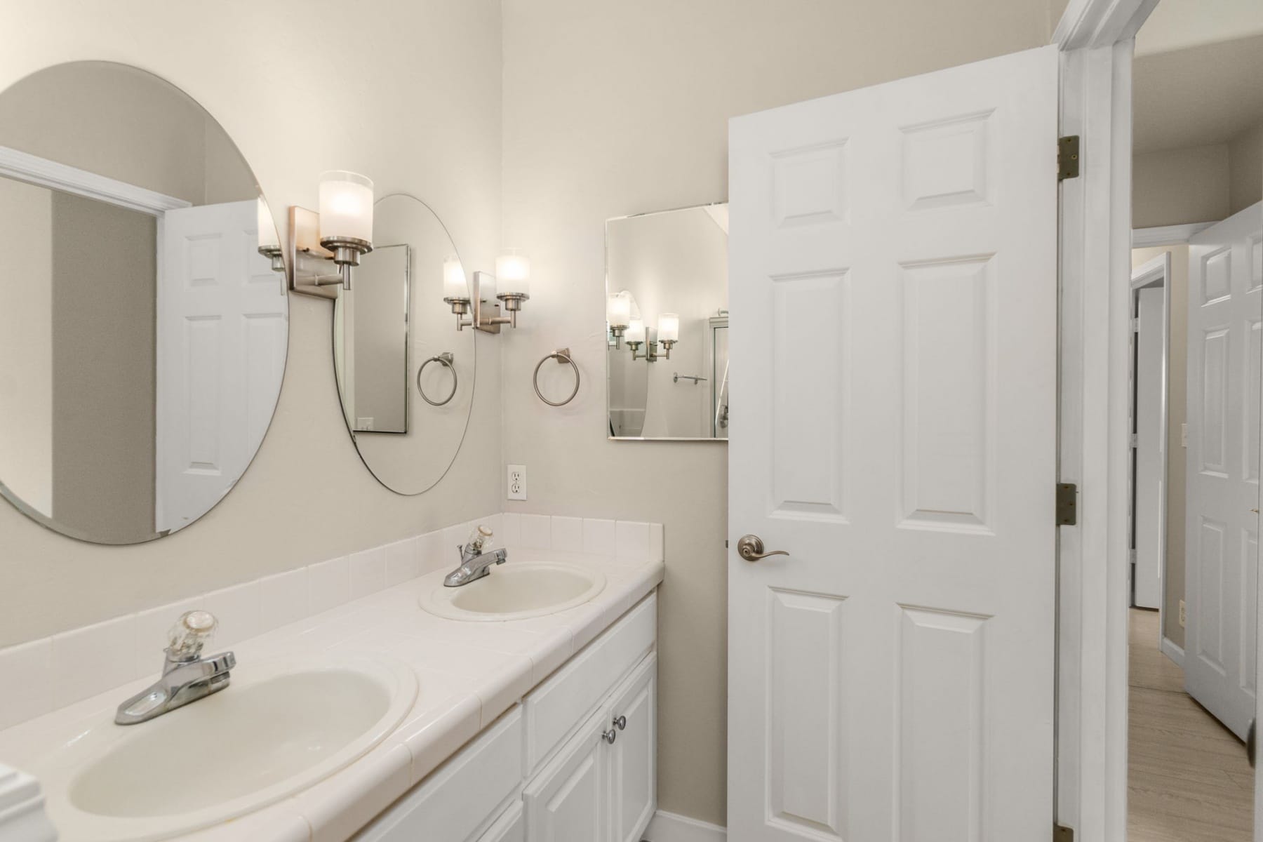  1464 NE 87TH AVE Hillsboro, OR 97006 - 物件實景