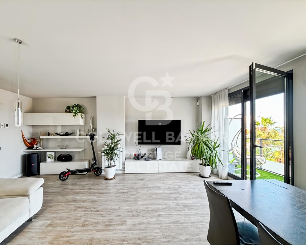 Barcelona, Catalonia, ES, 4 Bedrooms Bedrooms, ,3 BathroomsBathrooms,Residential,For Sale,1804639