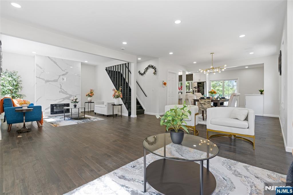 Rutherford, New Jersey, 07070, United States, 3 Bedrooms Bedrooms, ,4 BathroomsBathrooms,Residential,For Sale,1826504