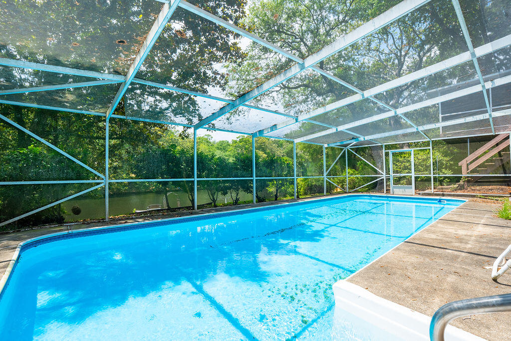 Fort Walton Beach, Florida, 32547, United States, 4 Bedrooms Bedrooms, ,3 BathroomsBathrooms,Residential,For Sale,1807234