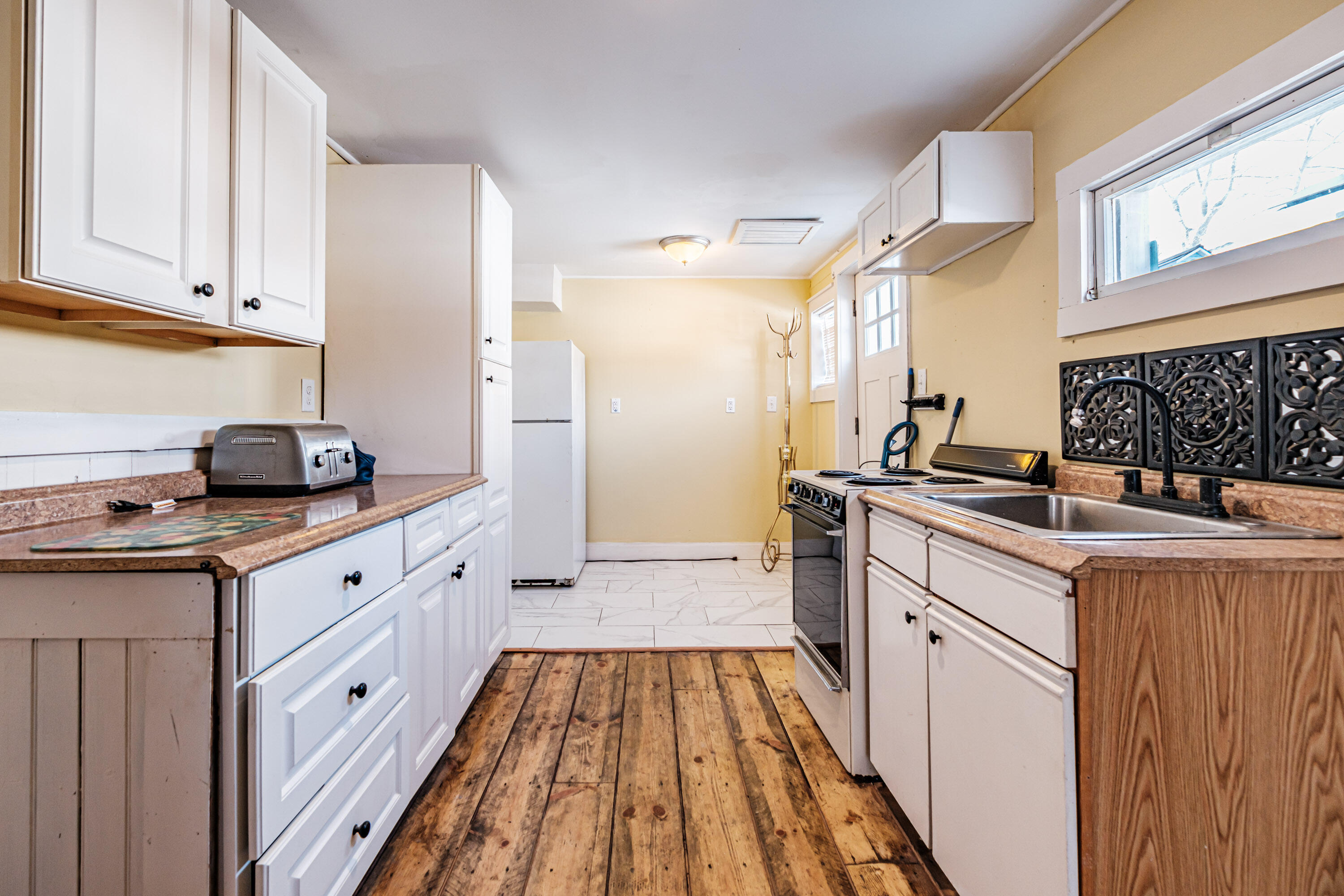 Old Orchard Beach, Maine, 04064, United States, ,3 BathroomsBathrooms,Residential,For Sale,2020912