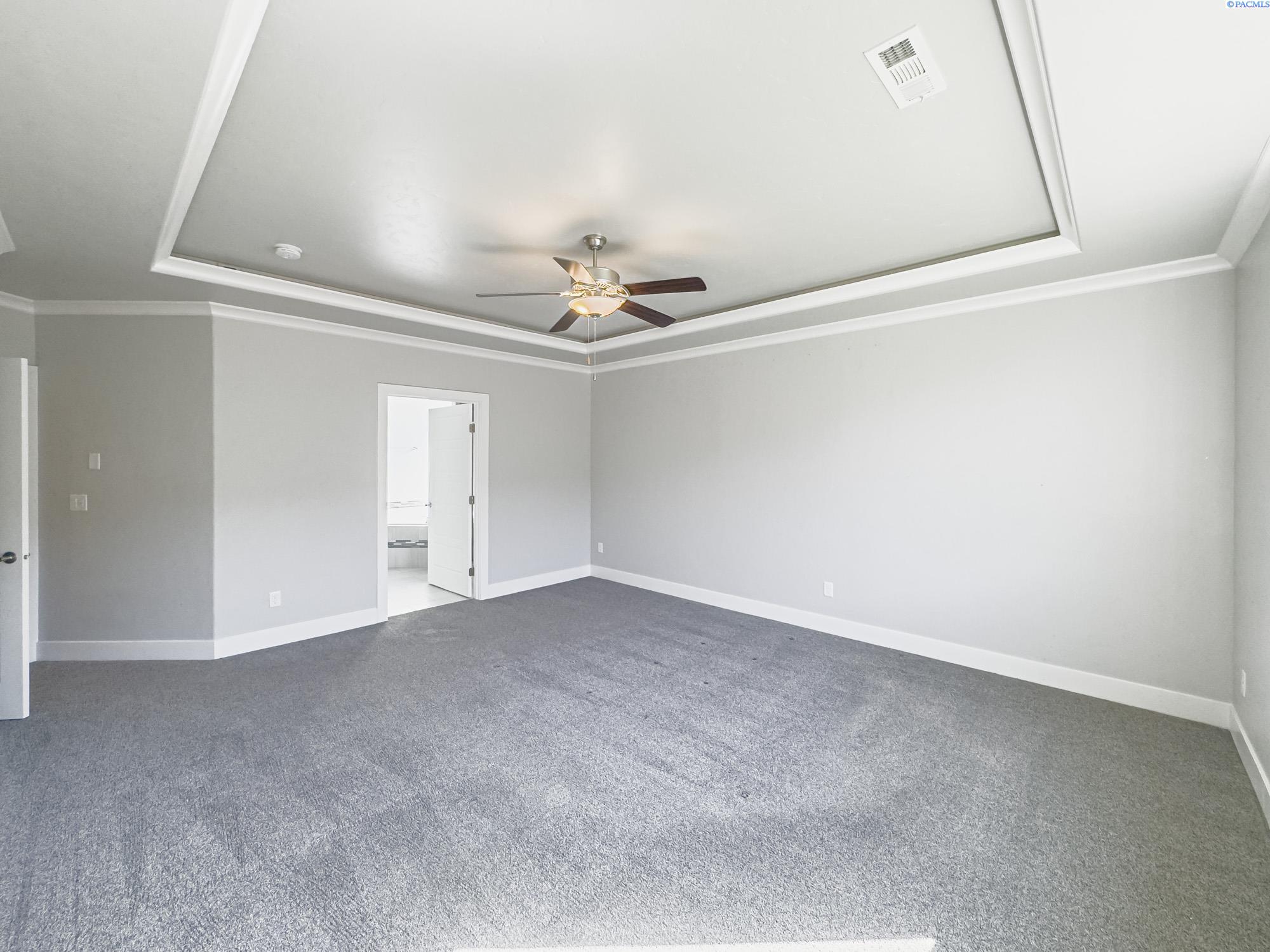 West Richland, Washington, 99353, United States, 5 Bedrooms Bedrooms, ,2 BathroomsBathrooms,Residential,For Sale,1873826