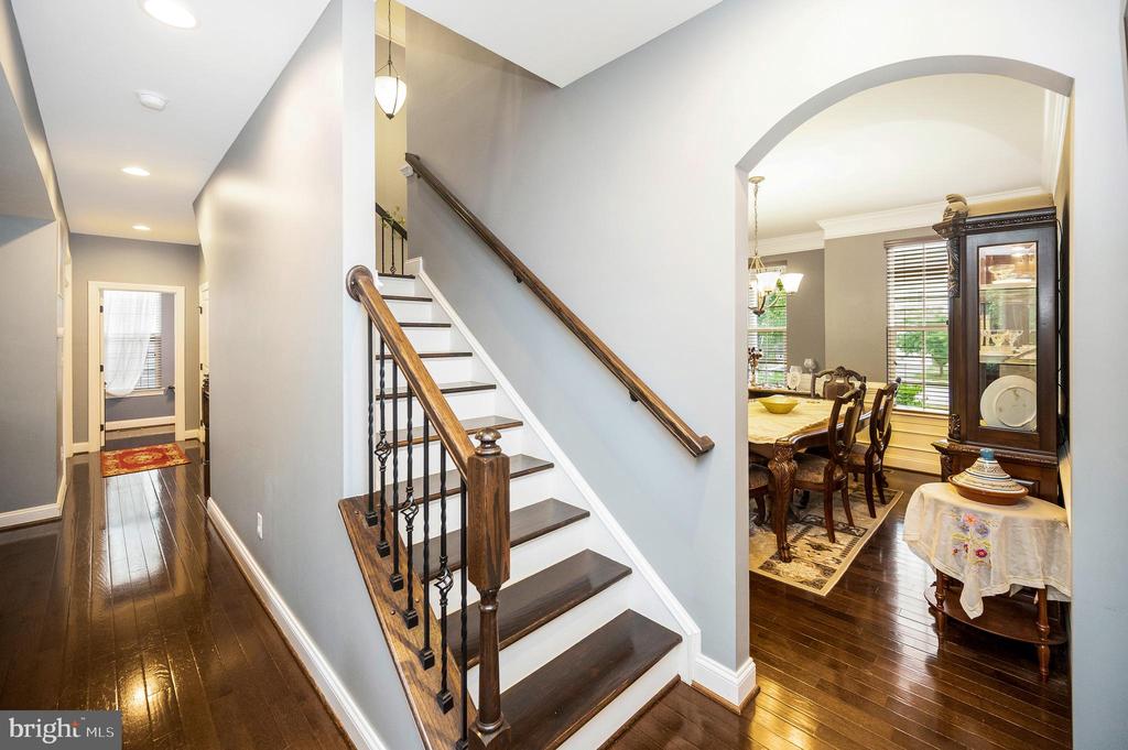 Woodbridge, Virginia, 22193, United States, 6 Bedrooms Bedrooms, ,6 BathroomsBathrooms,Residential,For Sale,1919107