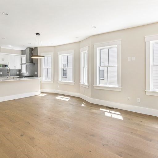 Somerville, Massachusetts, 02144, United States, 4 Bedrooms Bedrooms, ,4 BathroomsBathrooms,Residential,For Sale,1976862