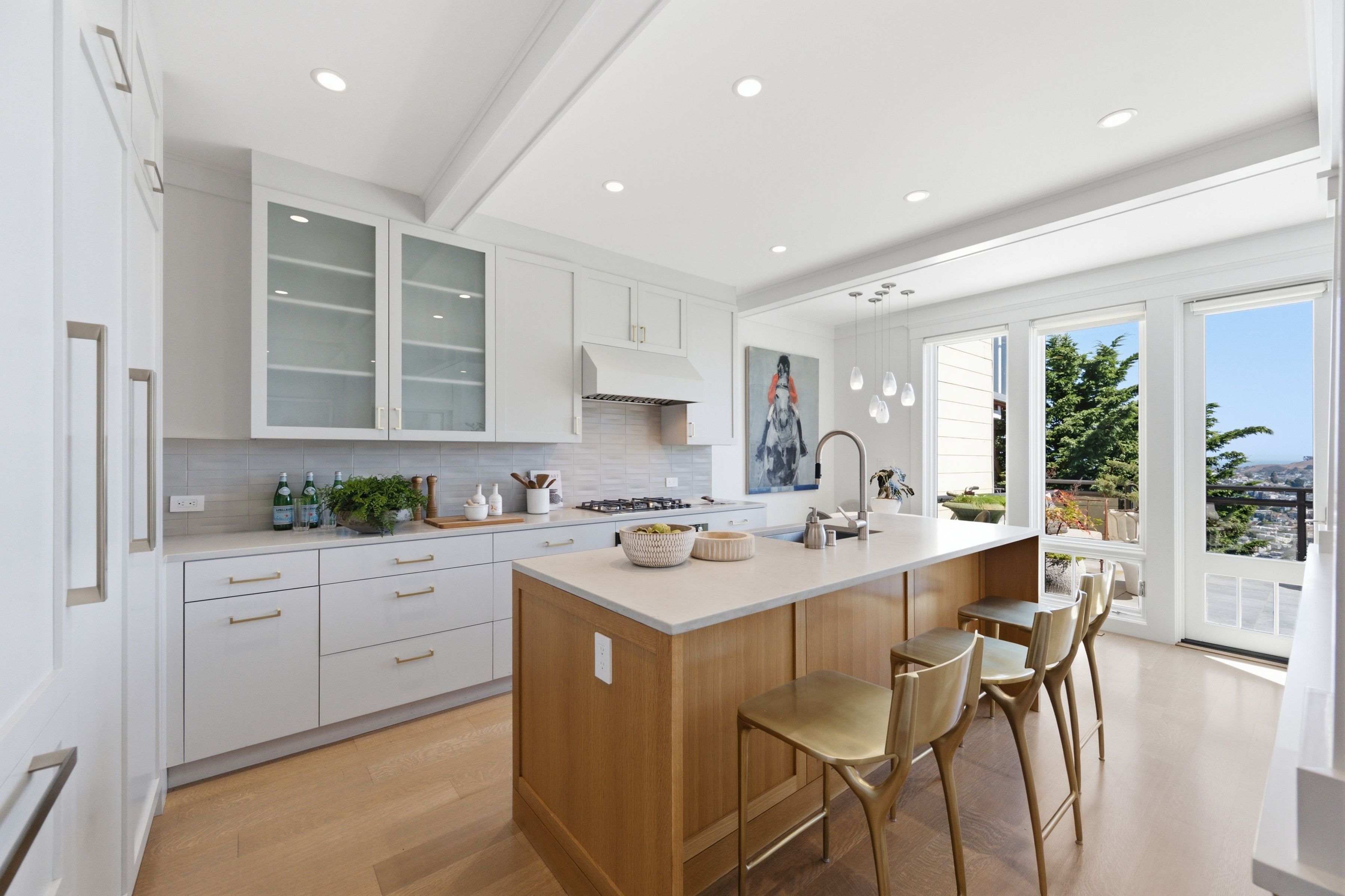  Craftsman Jewel With Sweeping Views - 物件實景