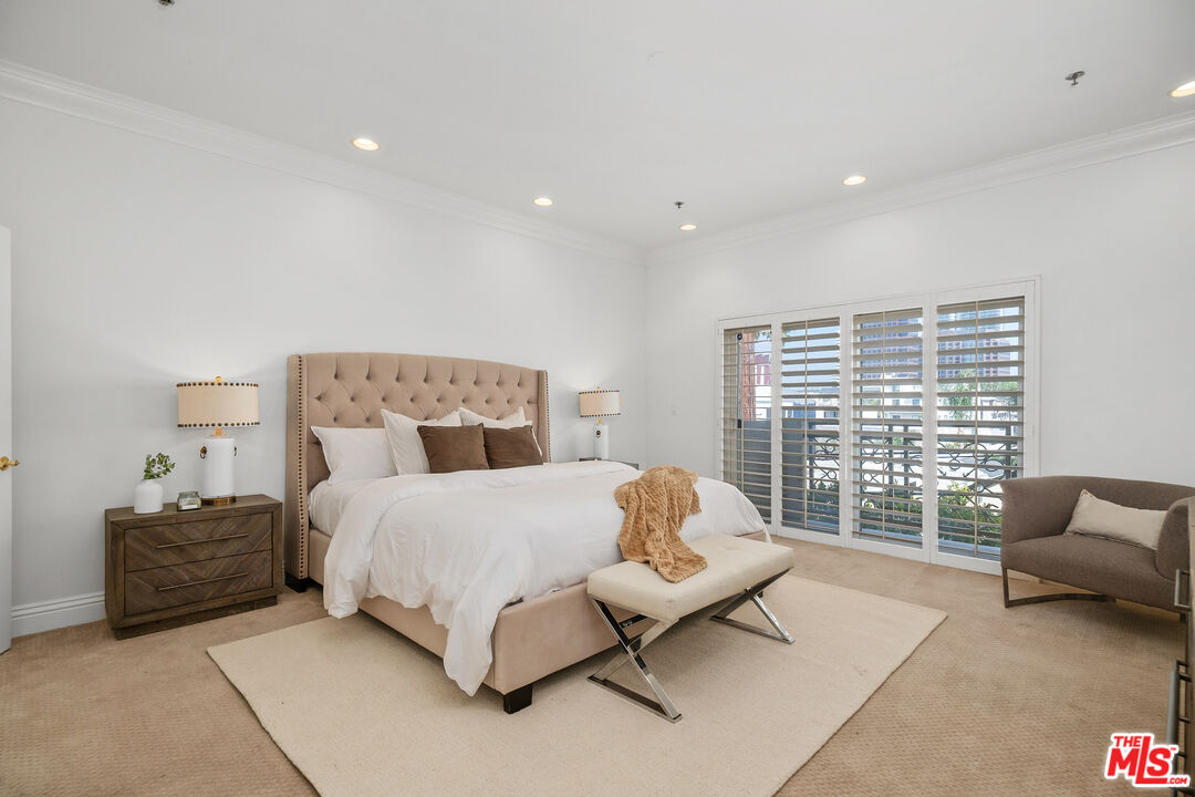 Los Angeles, California, 90049, United States, 3 Bedrooms Bedrooms, ,3 BathroomsBathrooms,Residential,For Sale,1876158