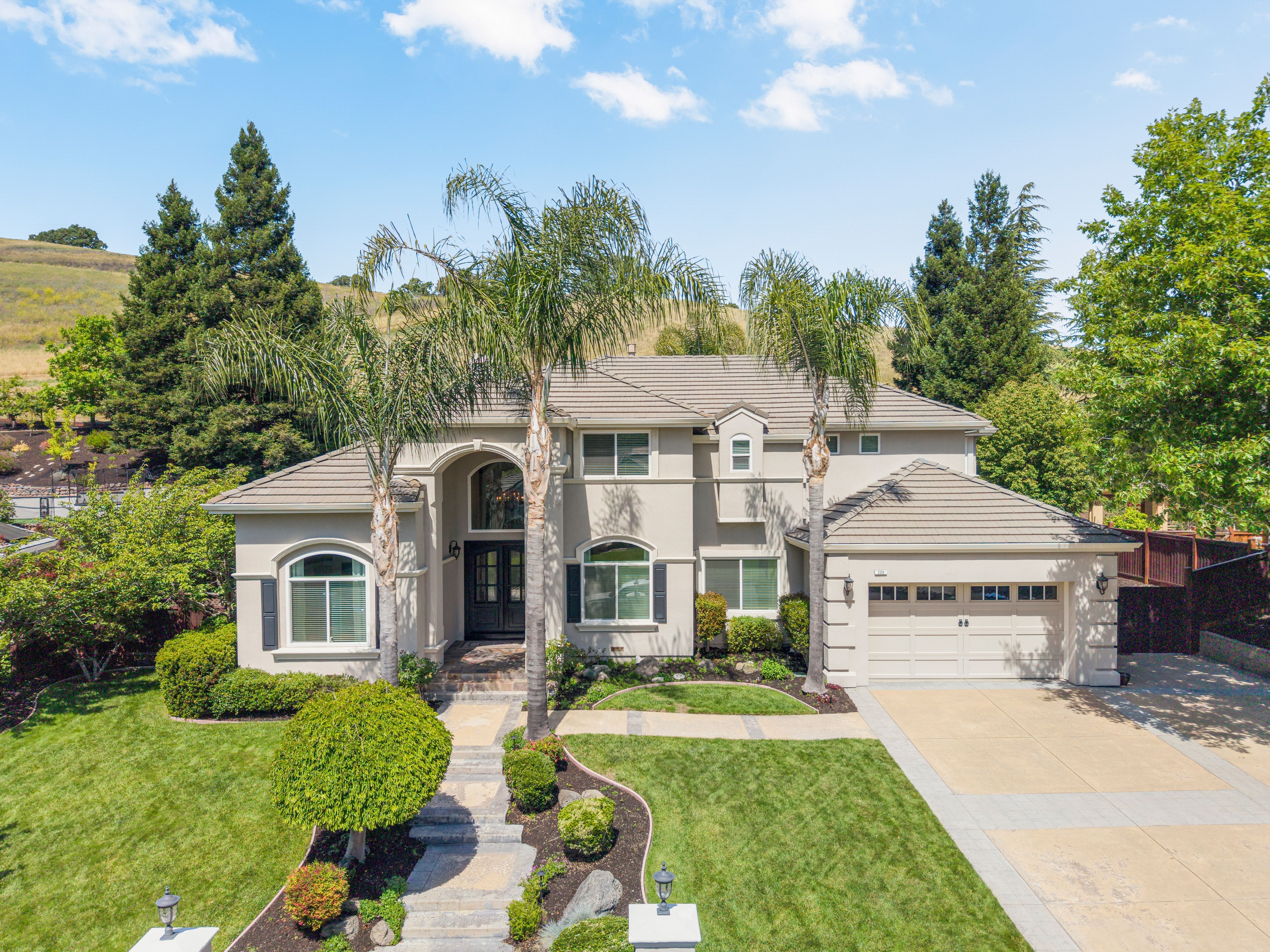  Exceptional Northridge Estates Home on Expansive Private Lot - 物件實景