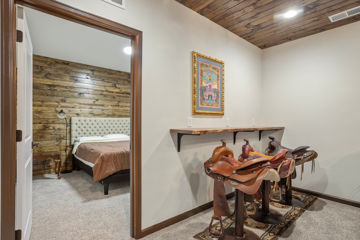 Cheyenne, Wyoming, 82009, United States, 5 Bedrooms Bedrooms, ,3 BathroomsBathrooms,Residential,For Sale,1982356