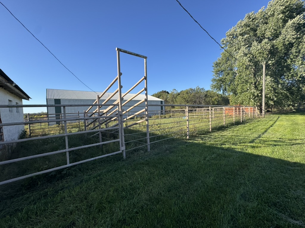 Pierce City, Missouri, 65723, United States, 2 Bedrooms Bedrooms, ,2 BathroomsBathrooms,Residential,For Sale,1987385