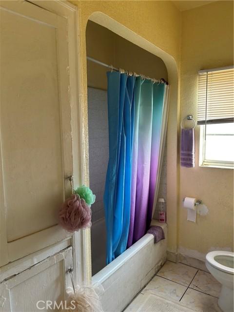 Los Angeles, California, 90001, United States, 2 Bedrooms Bedrooms, ,1 BathroomBathrooms,Residential,For Sale,1916355