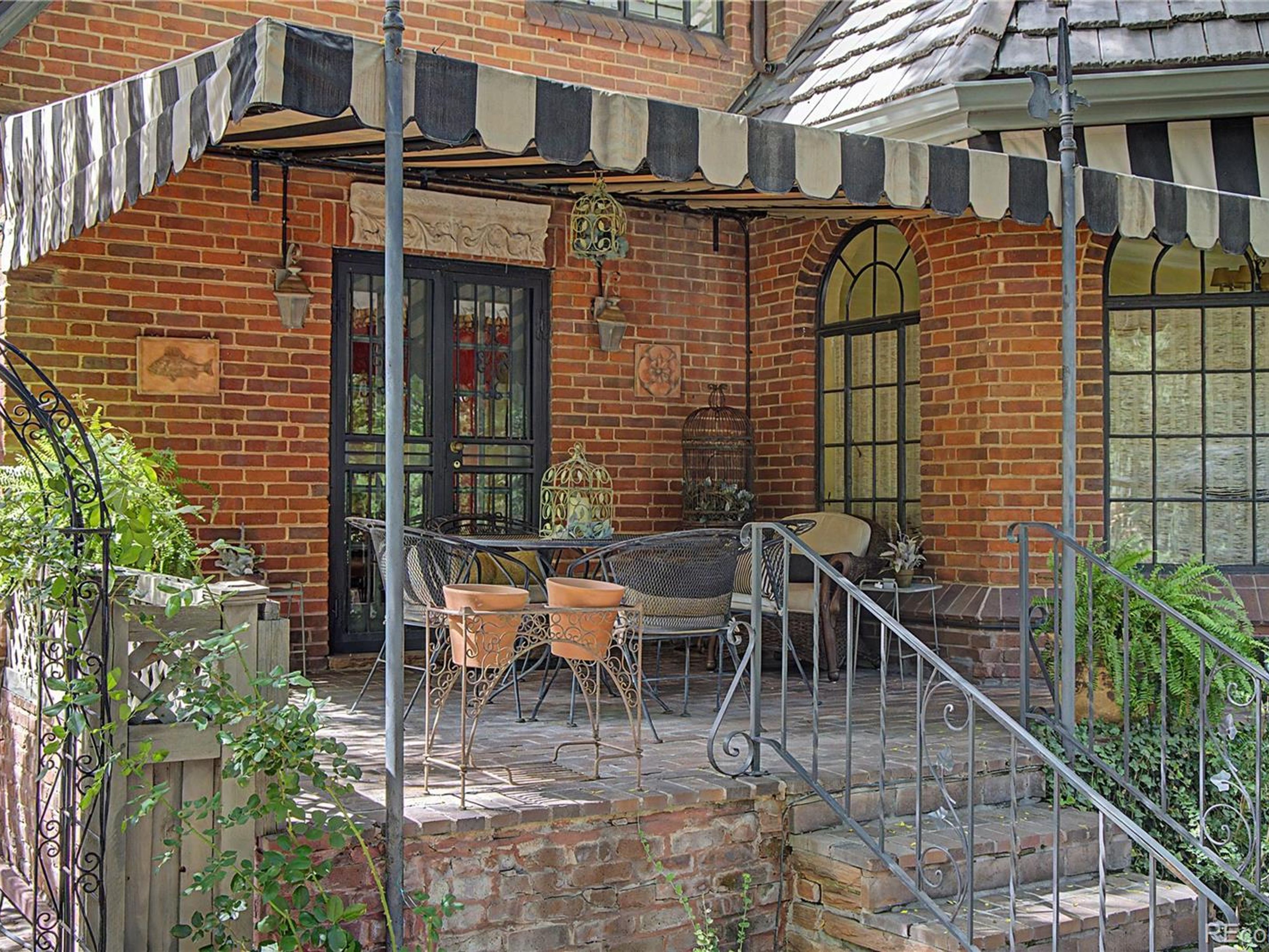  Rare Private Park Lot Near Cherry Creek with Sunroom Viking Kitchen & Spa Suite - 物件實景