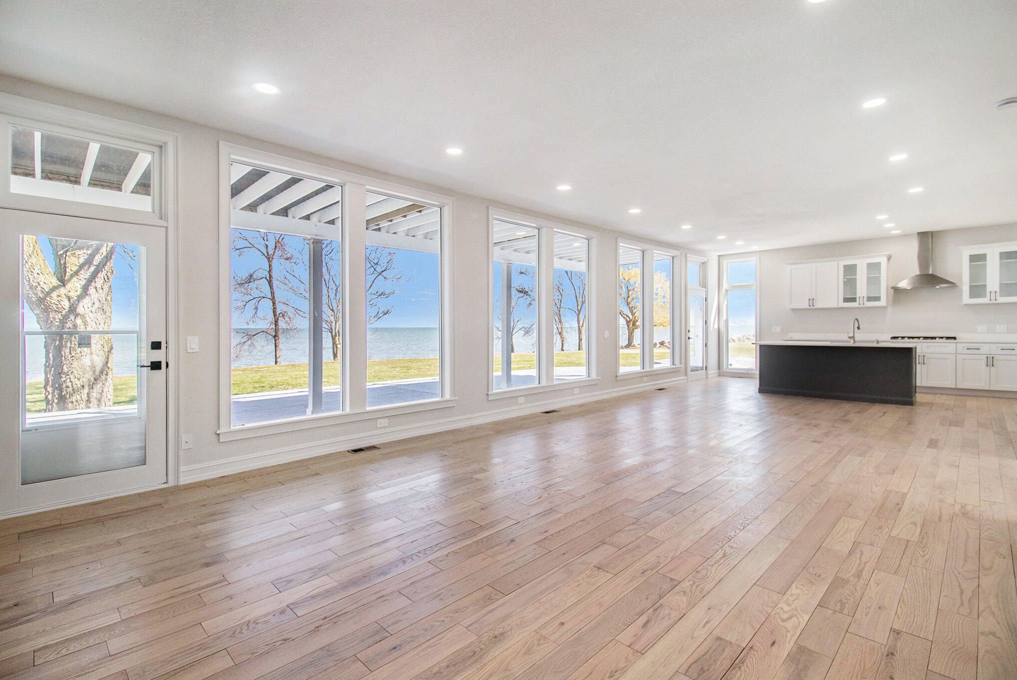 Newport, Michigan, 48166, United States, 4 Bedrooms Bedrooms, ,4 BathroomsBathrooms,Residential,For Sale,1765841