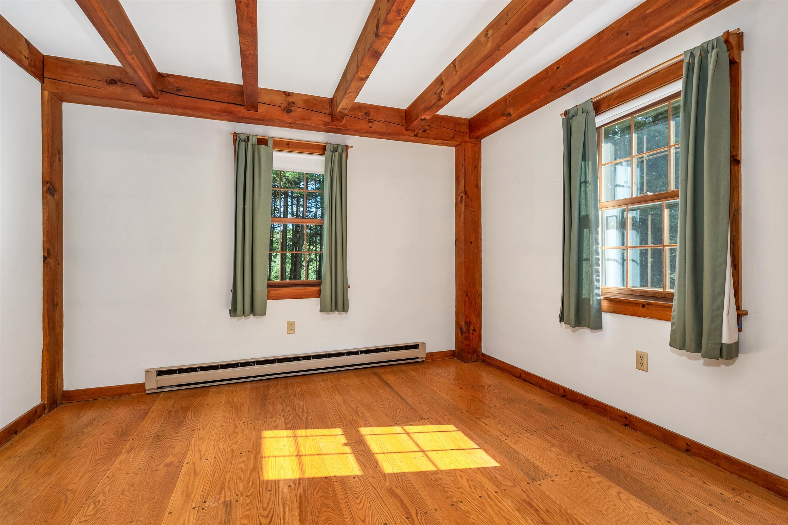 Chesterfield, New Hampshire, 03466, United States, 4 Bedrooms Bedrooms, ,2 BathroomsBathrooms,Residential,For Sale,1934189
