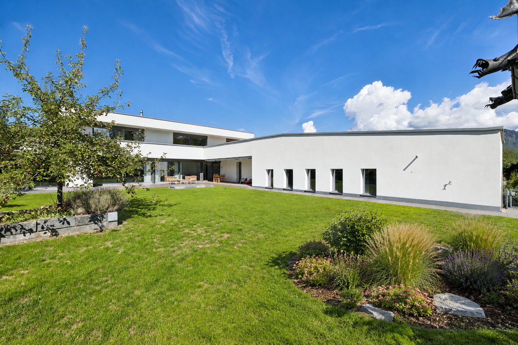  Exceptional property just outside downtown Bulle - 物件實景
