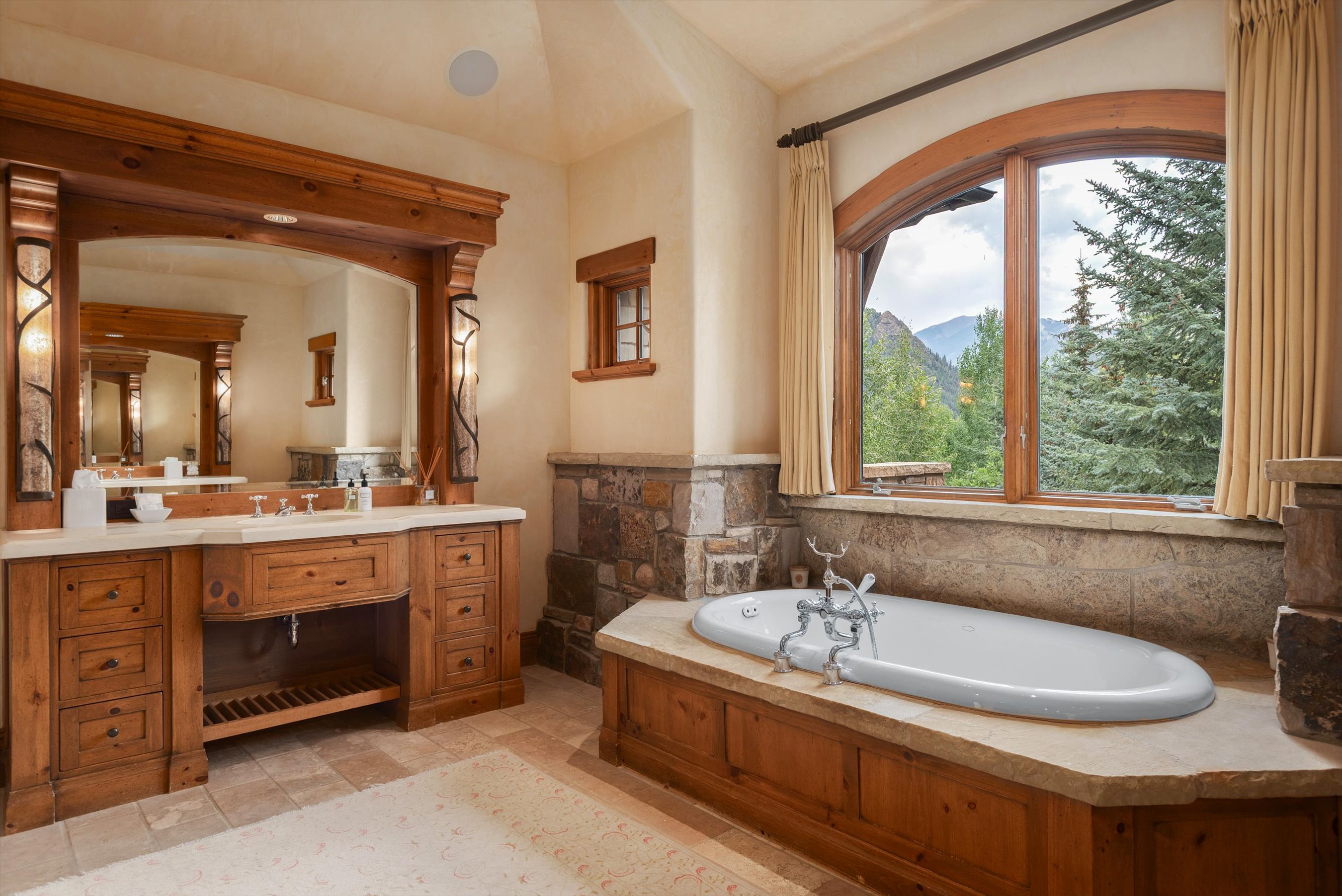  Prestigious Willoughby Way Mountain Home - 物件實景