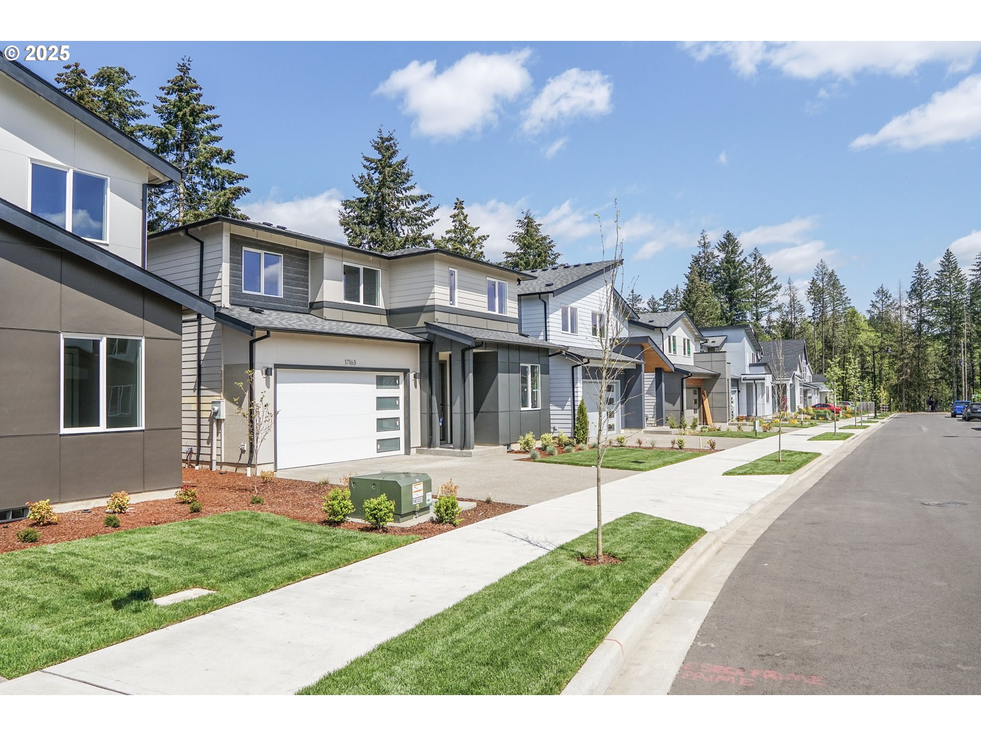 Sherwood, Oregon, 97140, United States, 3 Bedrooms Bedrooms, ,2 BathroomsBathrooms,Residential,For Sale,1729729