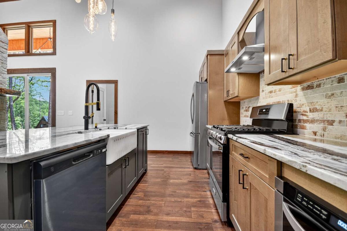 Mineral Bluff, Georgia, 30559, United States, 3 Bedrooms Bedrooms, ,3 BathroomsBathrooms,Residential,For Sale,2008232