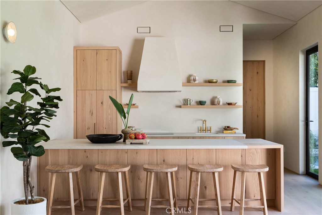 Sherman Oaks, California, 91423, United States, 6 Bedrooms Bedrooms, ,7 BathroomsBathrooms,Residential,For Sale,1990929