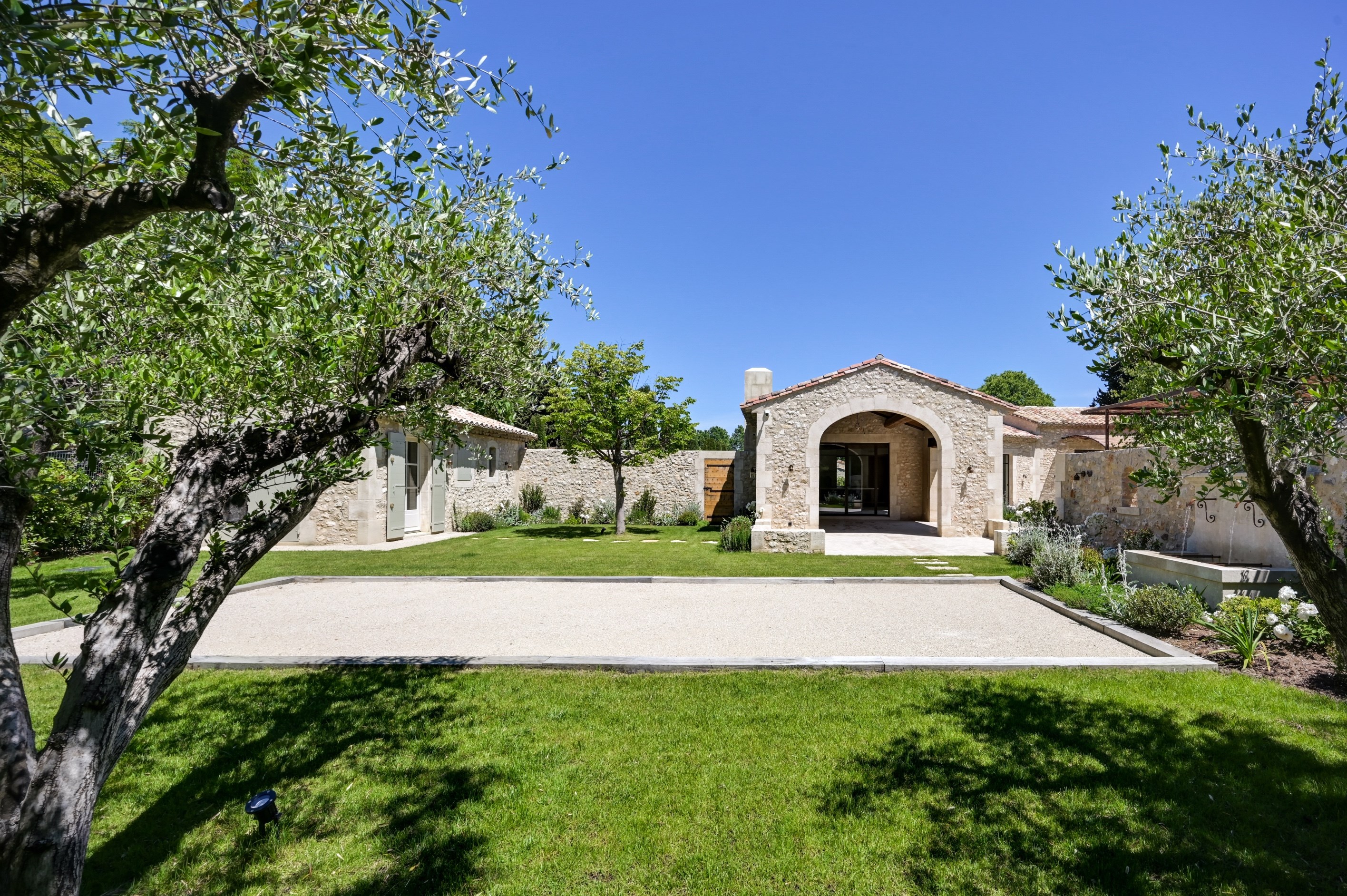  Exceptional property for sale in the heart of Saint Rémy de Provence - 物件實景