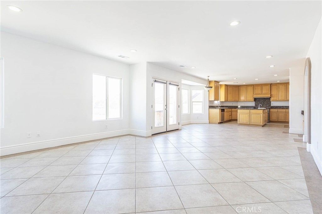 Apple Valley, California, 92307, United States, 6 Bedrooms Bedrooms, ,7 BathroomsBathrooms,Residential,For Sale,2022509