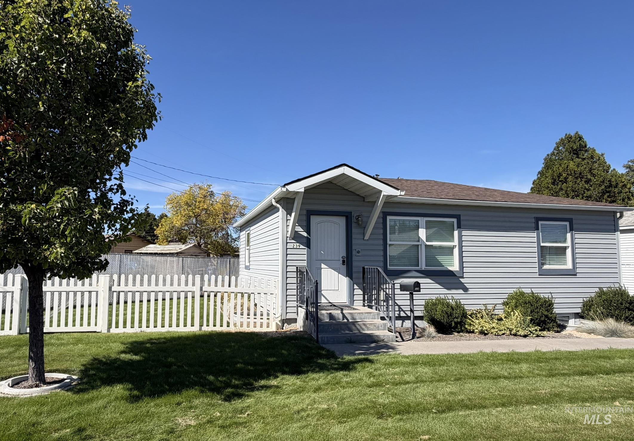 Blue Lakes Blvd, Twin Falls, ID 83301