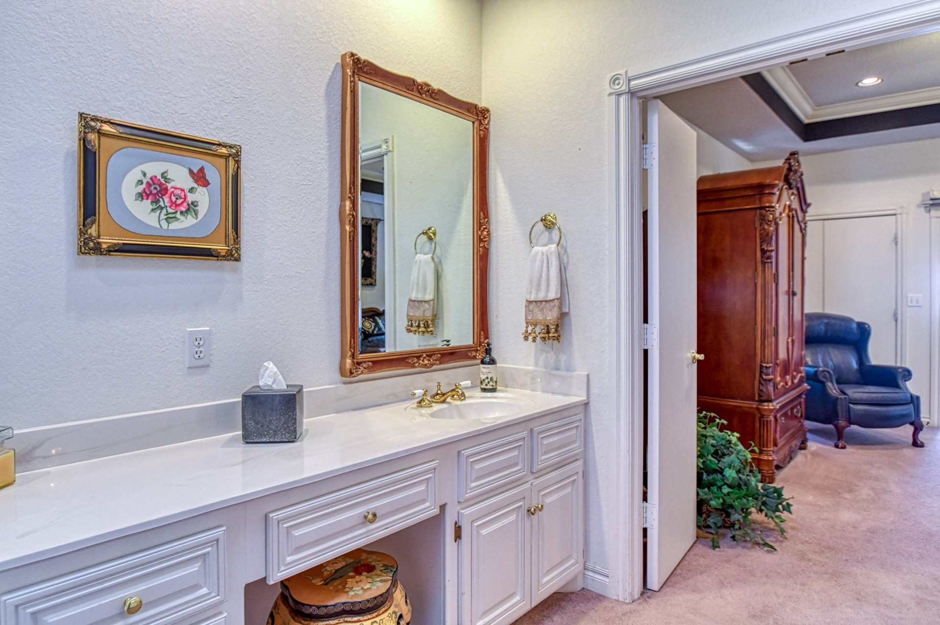 Norman, Oklahoma, 73072, United States, 4 Bedrooms Bedrooms, ,3 BathroomsBathrooms,Residential,For Sale,1967974