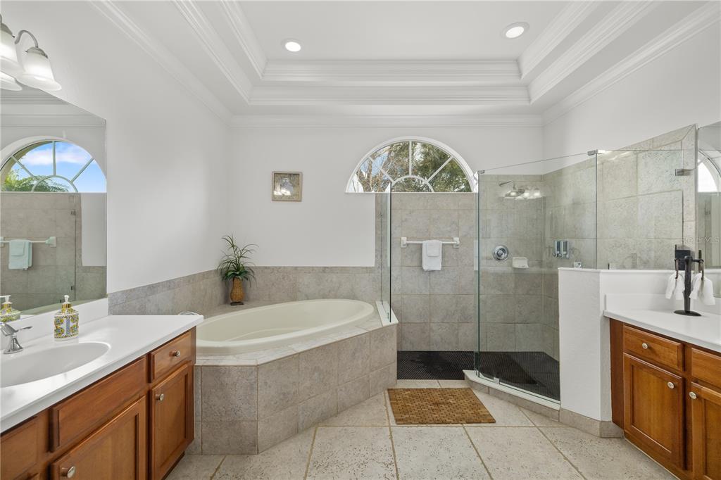 Bradenton, Florida, 34212, United States, 4 Bedrooms Bedrooms, ,4 BathroomsBathrooms,Residential,For Sale,1721021