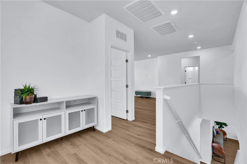 Menifee, California, 92584, United States, 5 Bedrooms Bedrooms, ,3 BathroomsBathrooms,Residential,For Sale,1936987