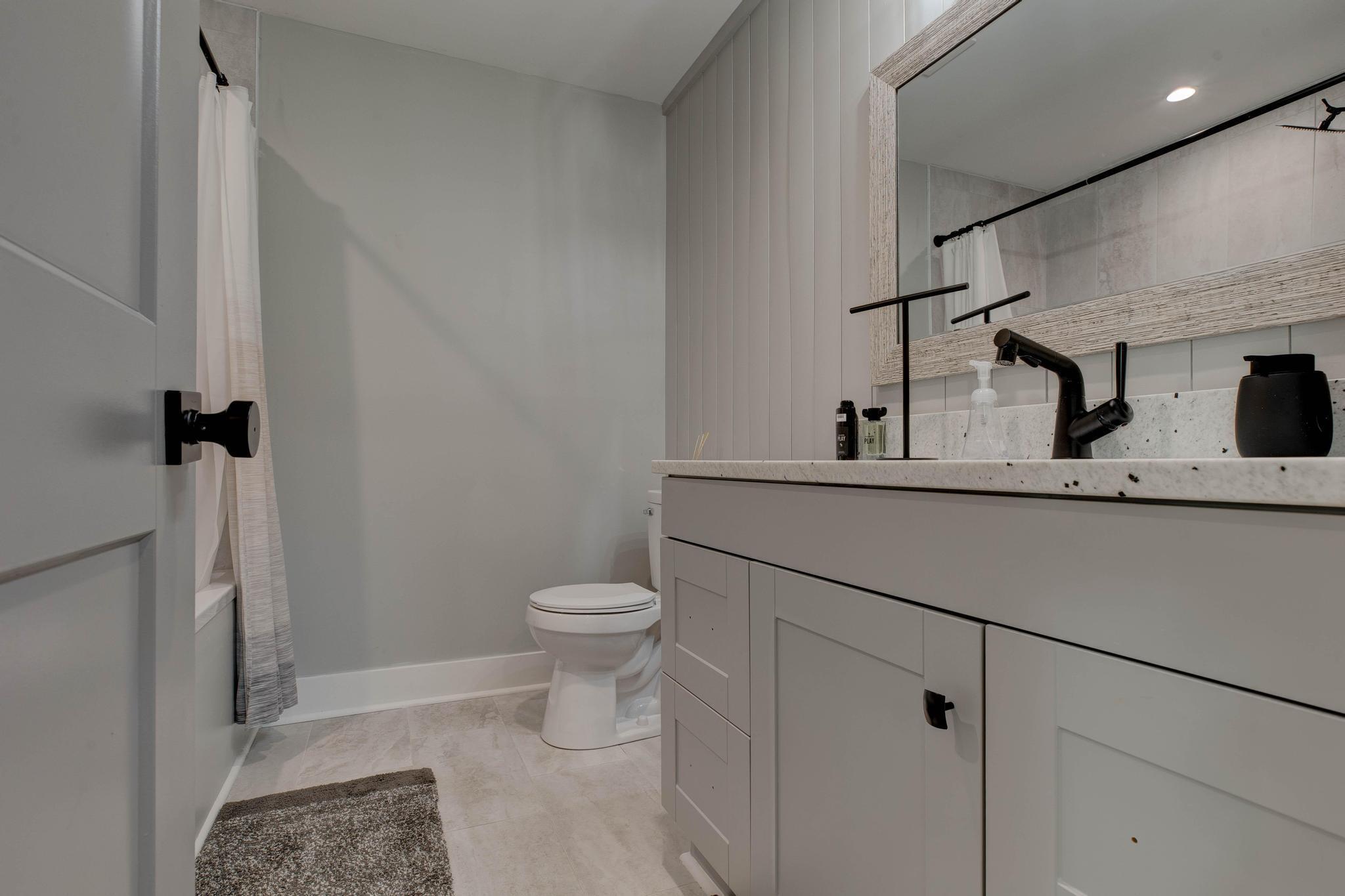 Richmond, Kentucky, 40475, United States, 4 Bedrooms Bedrooms, ,6 BathroomsBathrooms,Residential,For Sale,1971513