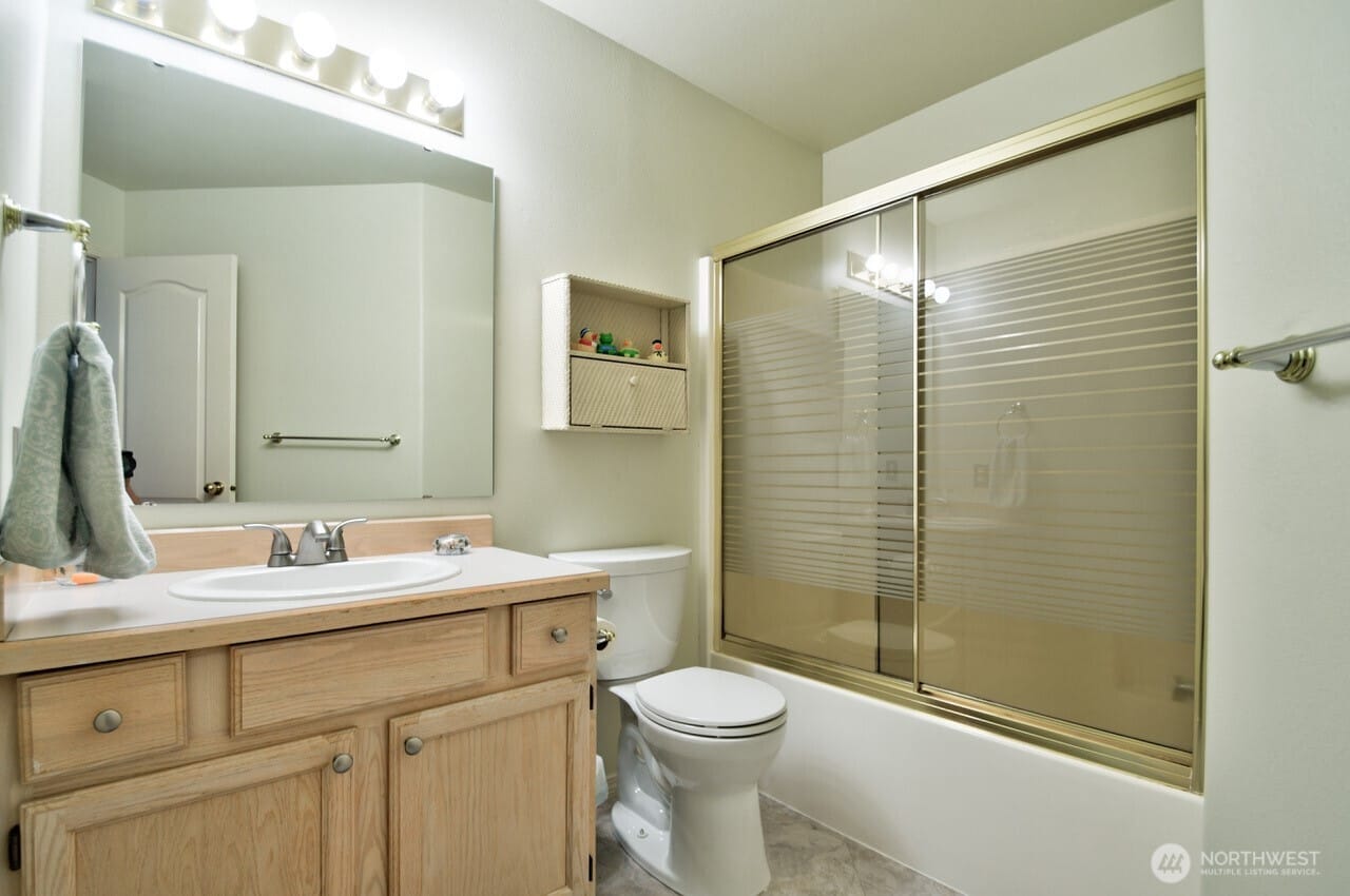Olympia, Washington, 98516, United States, 3 Bedrooms Bedrooms, ,3 BathroomsBathrooms,Residential,For Sale,1917229