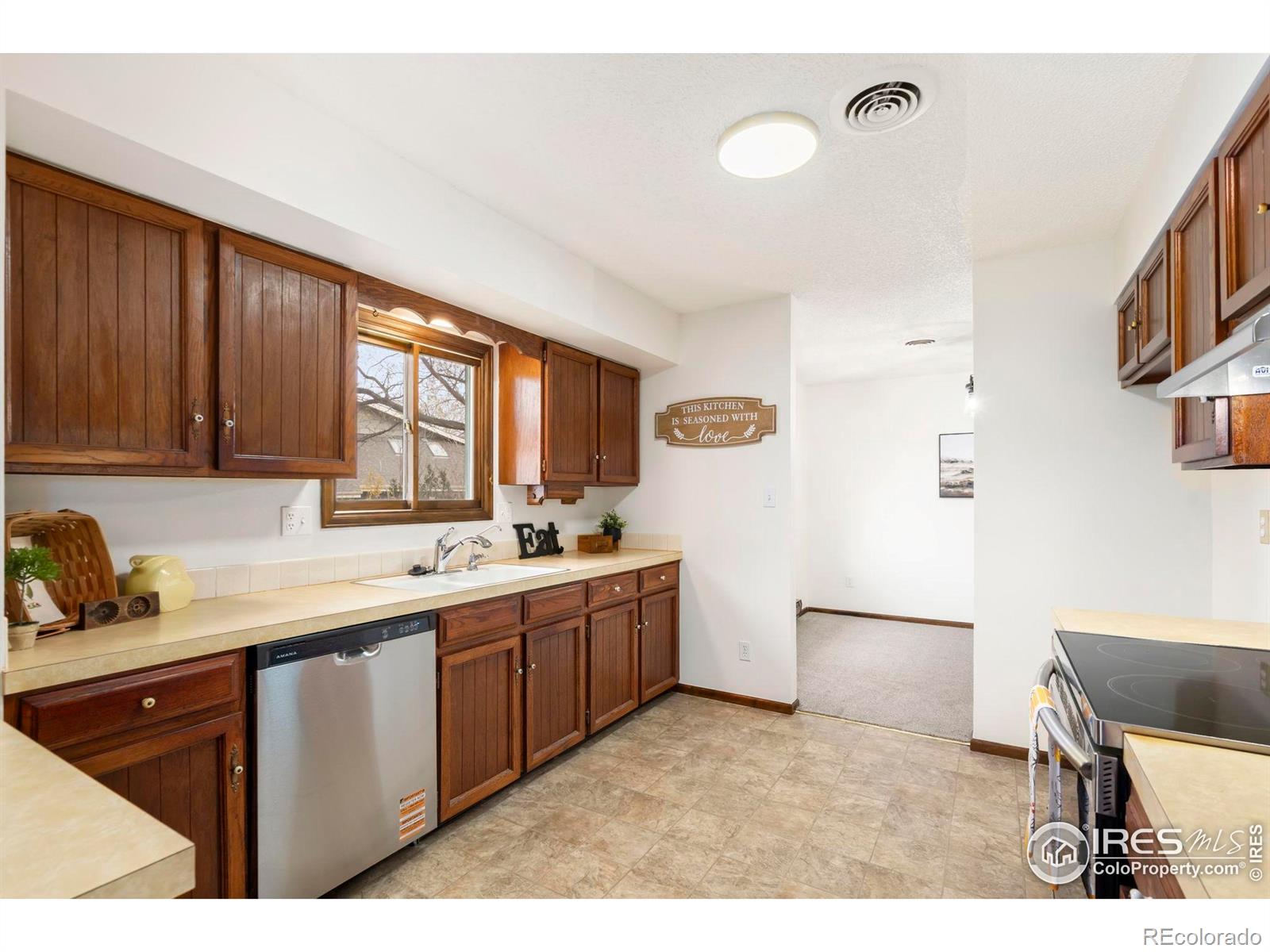 Fort Collins, Colorado, 80525, United States, 3 Bedrooms Bedrooms, ,1 BathroomBathrooms,Residential,For Sale,1997753