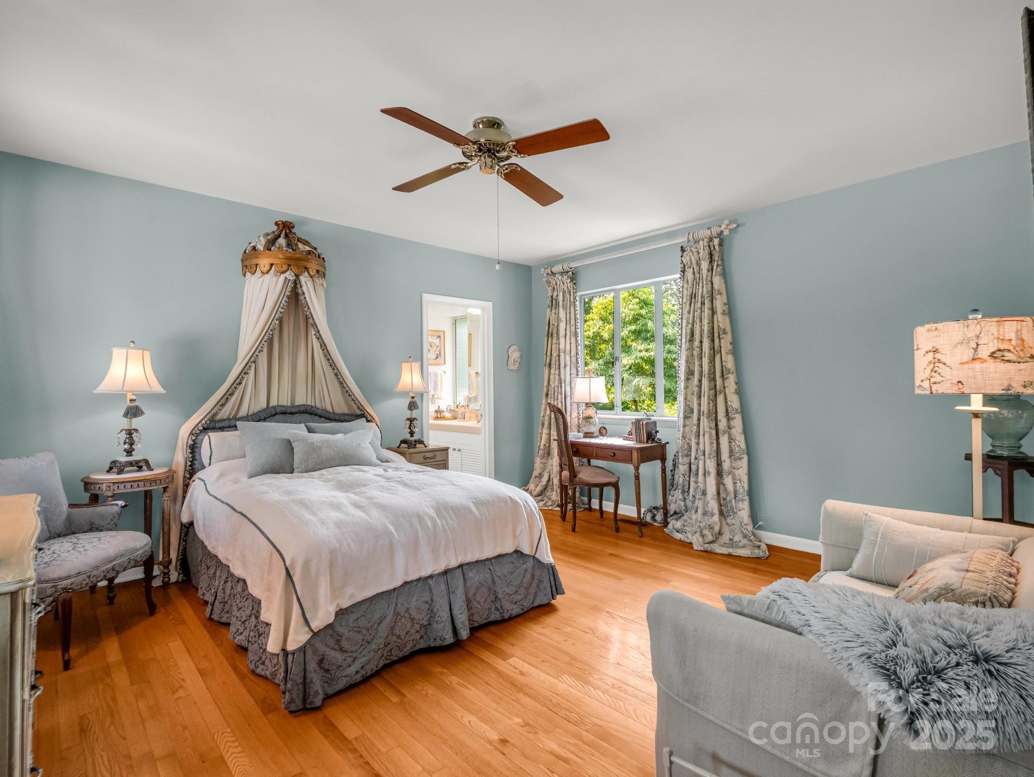 Landrum, South Carolina, 29356, United States, 3 Bedrooms Bedrooms, ,5 BathroomsBathrooms,Residential,For Sale,1847150