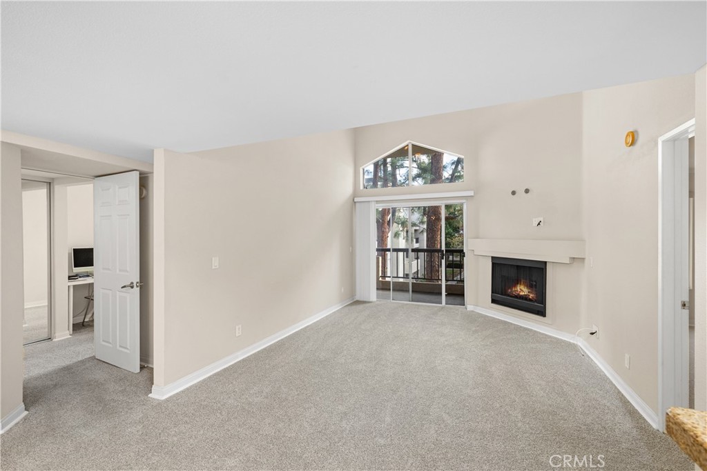 Woodland Hills, California, 91367, United States, 2 Bedrooms Bedrooms, ,2 BathroomsBathrooms,Residential,For Sale,1966516