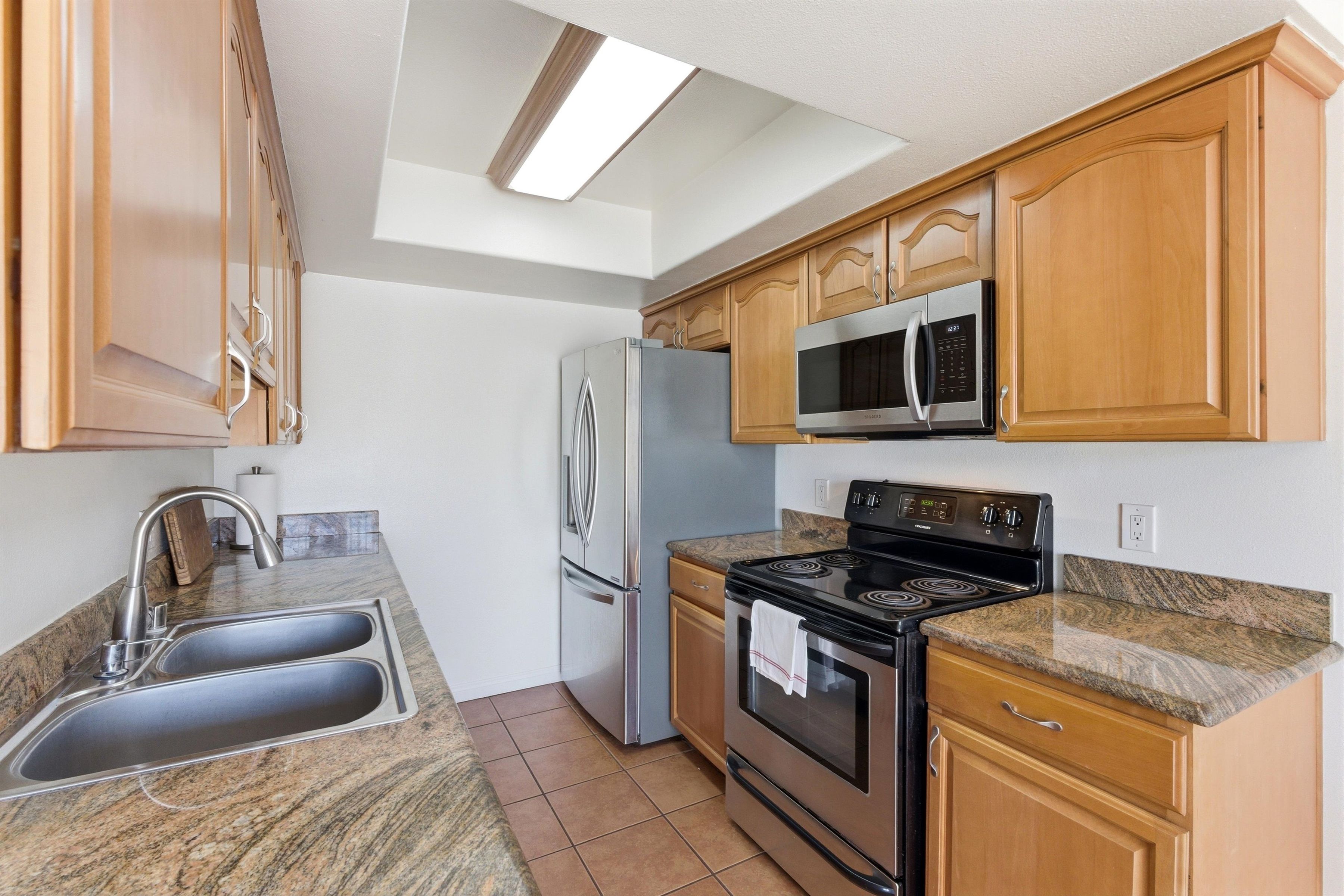  1015 East Spazier Avenue, Unit 205 - 物件實景