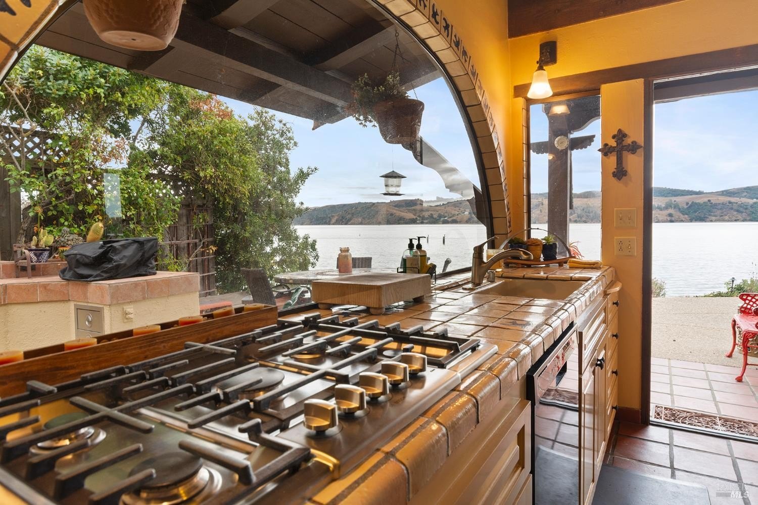 Benicia, California, 94510, United States, 3 Bedrooms Bedrooms, ,4 BathroomsBathrooms,Residential,For Sale,1960950