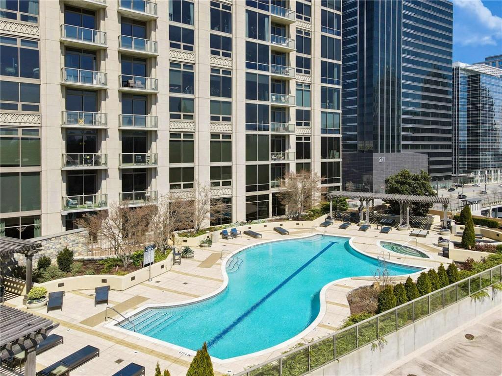 Atlanta, Georgia, 30363, United States, 2 Bedrooms Bedrooms, ,3 BathroomsBathrooms,Residential,For Sale,1949376