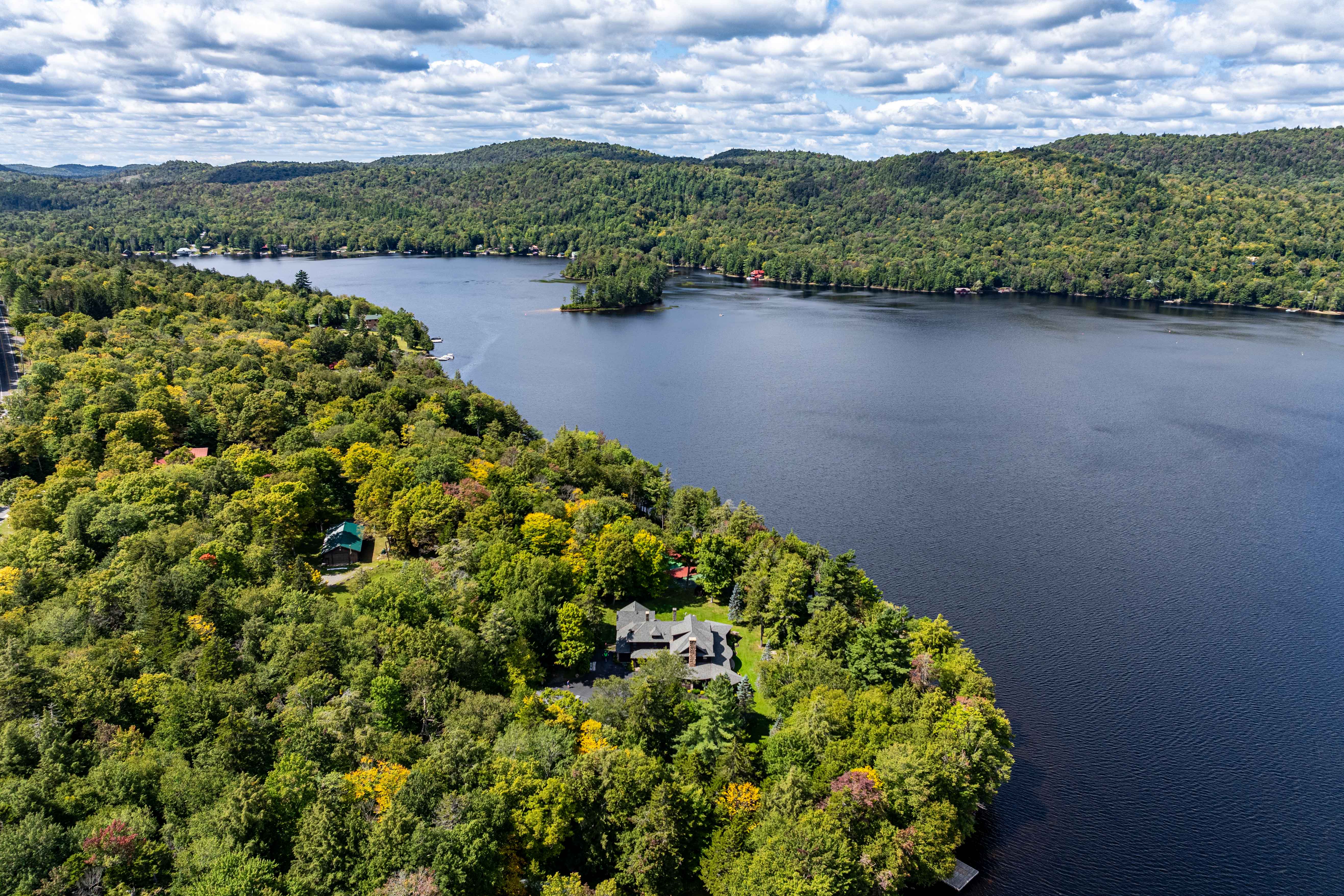  ?Tojenka? on Big Moose Lake in the Central Adirondack Mountains - 物件實景