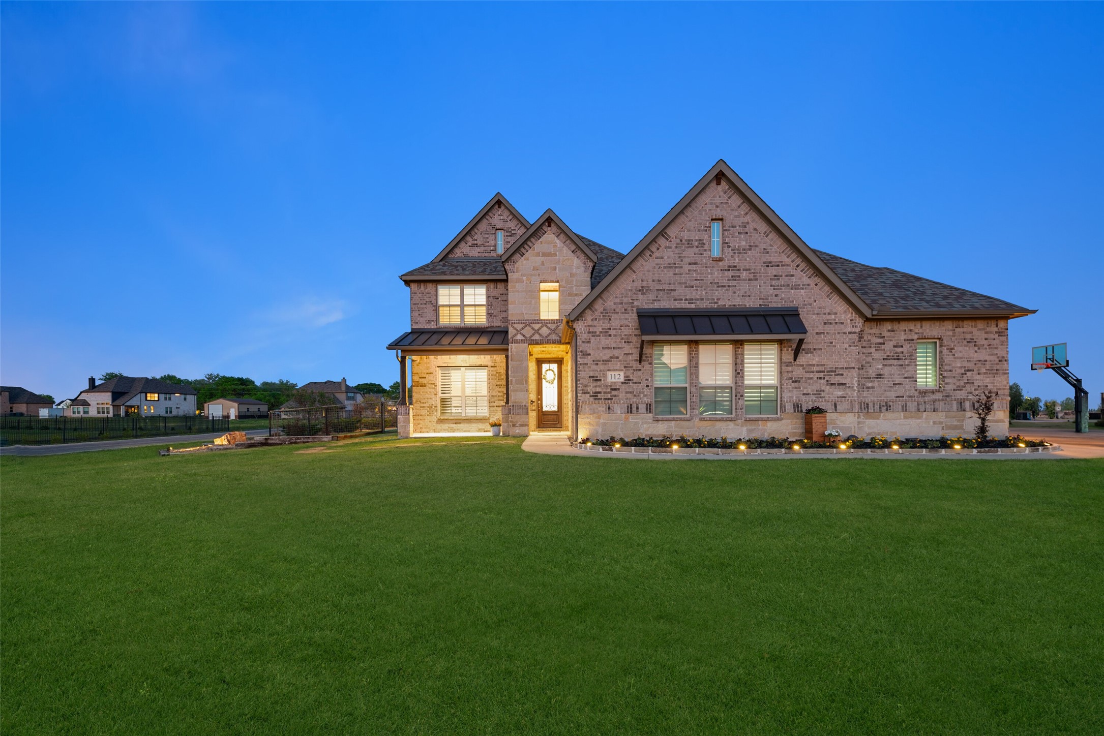 Van Alstyne, Texas, 75495, United States, 4 Bedrooms Bedrooms, ,4 BathroomsBathrooms,Residential,For Sale,1874431