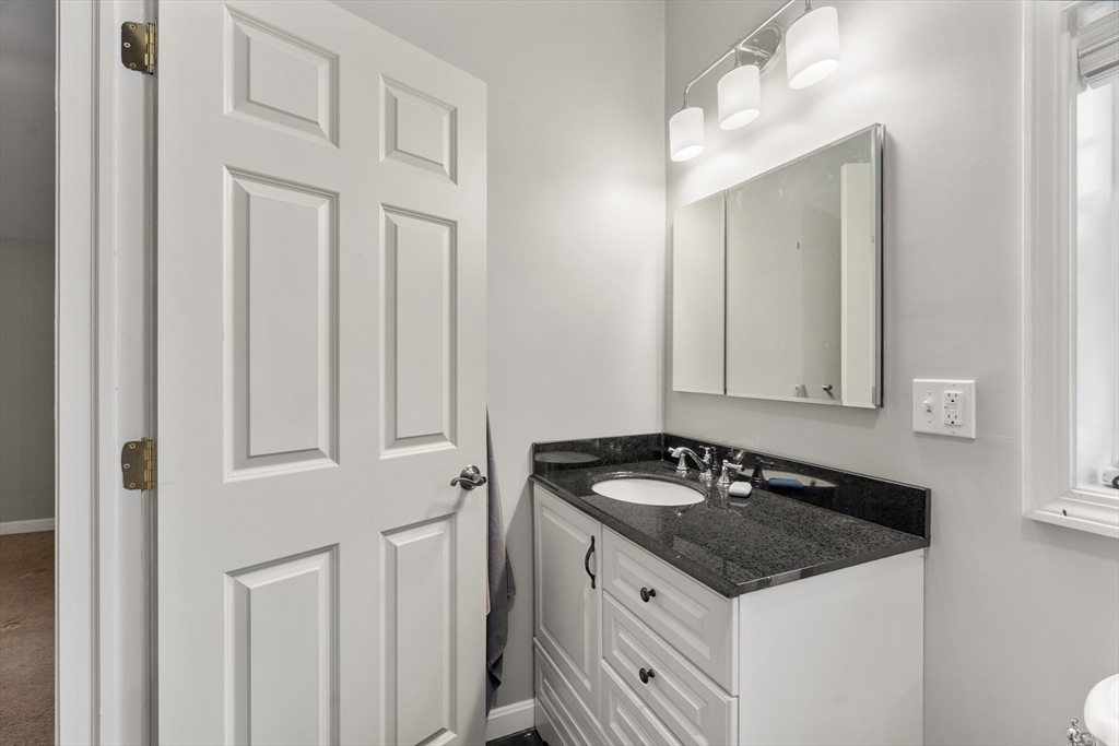 Swampscott, Massachusetts, 01907, United States, 4 Bedrooms Bedrooms, ,2 BathroomsBathrooms,Residential,For Sale,1989409