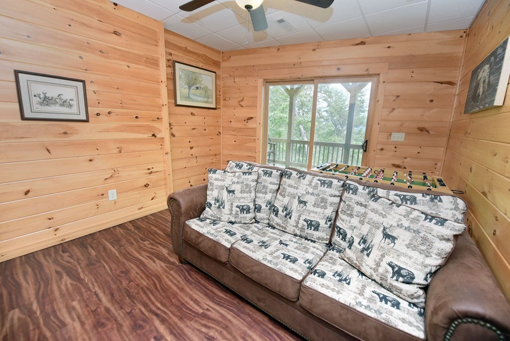 Blue Ridge, Georgia, 30513, United States, 3 Bedrooms Bedrooms, ,2 BathroomsBathrooms,Residential,For Sale,1859730