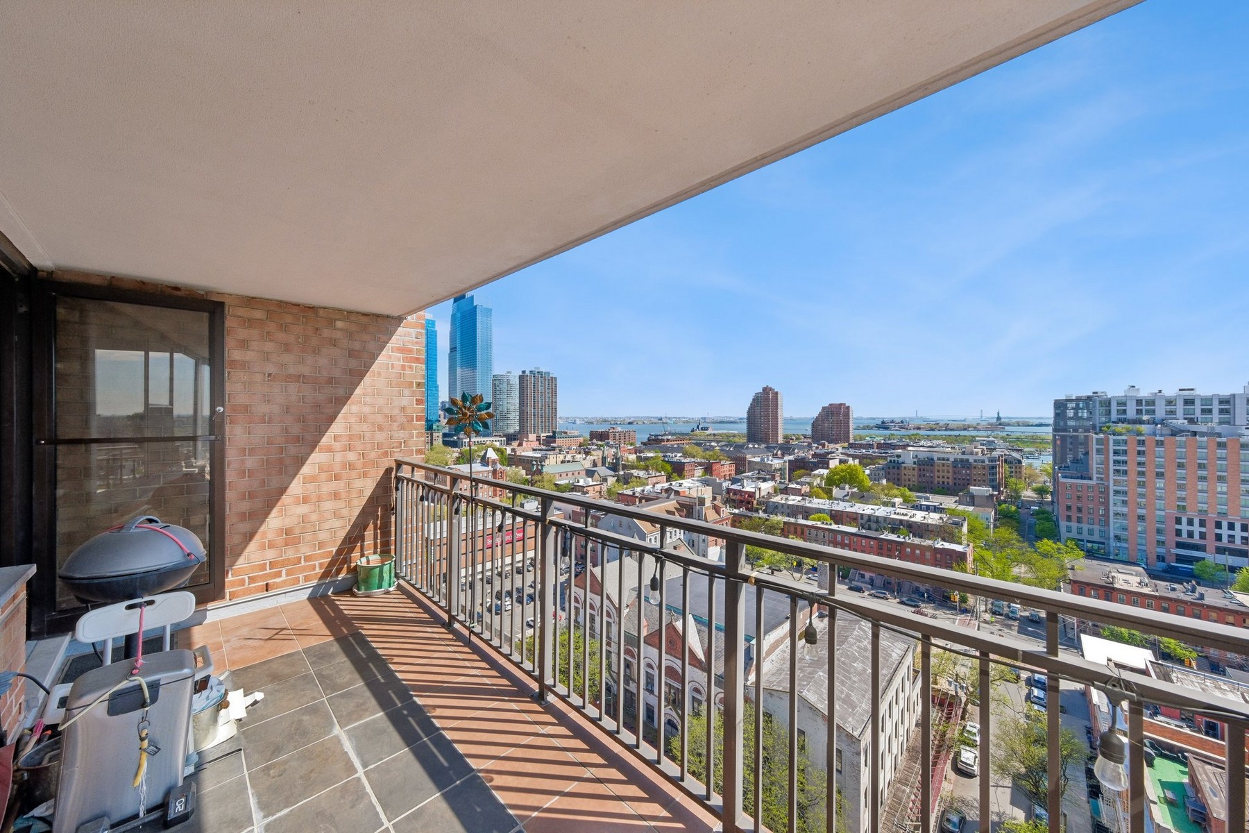  135 Montgomery St, Jc, Downtown, NJ, 07302 - 物件實景