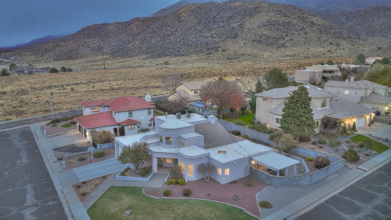 Albuquerque, New Mexico, 87112, United States, 4 Bedrooms Bedrooms, ,2 BathroomsBathrooms,Residential,For Sale,2002975