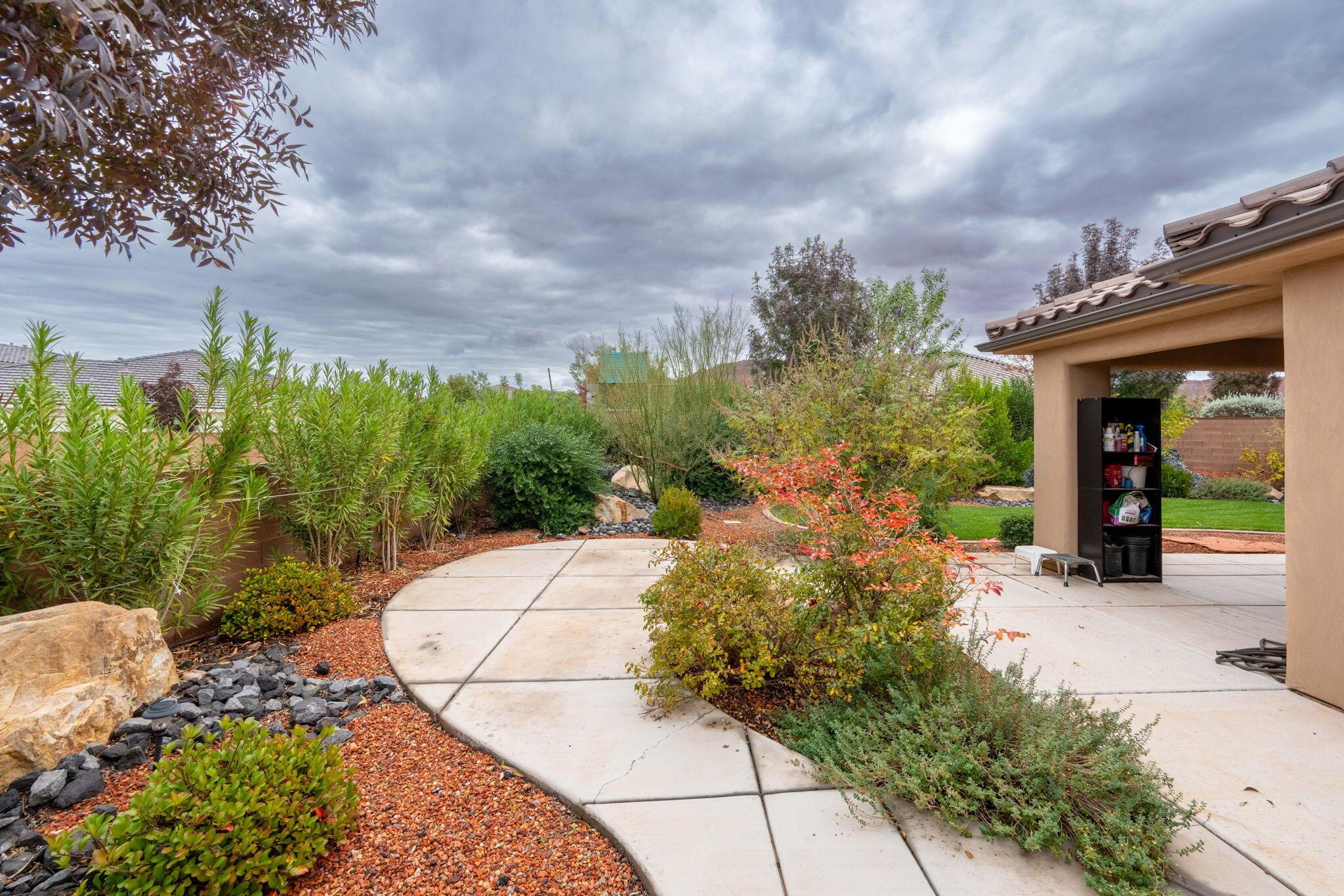 Washington, Utah, 84780, United States, 3 Bedrooms Bedrooms, ,4 BathroomsBathrooms,Residential,For Sale,1995130