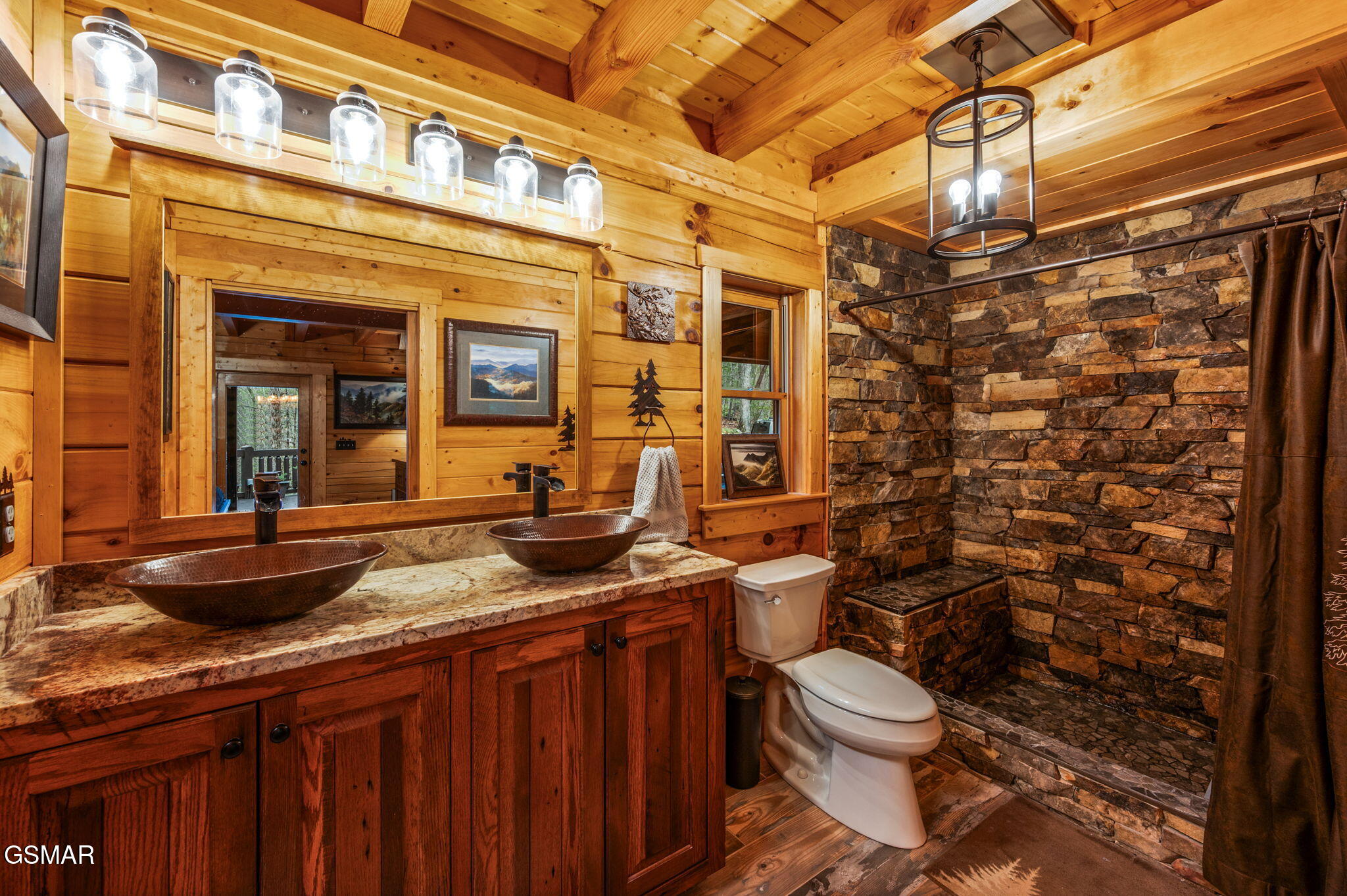 Walland, Tennessee, 37886, United States, 3 Bedrooms Bedrooms, ,4 BathroomsBathrooms,Residential,For Sale,1915065