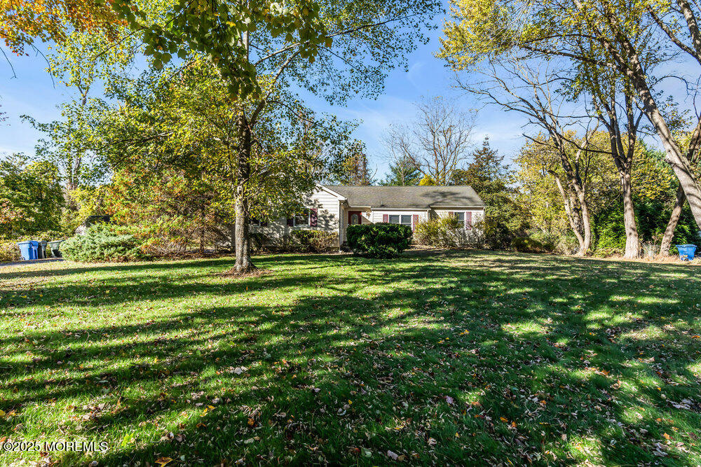 Tinton Falls, New Jersey, 07712, United States, 3 Bedrooms Bedrooms, ,2 BathroomsBathrooms,Residential,For Sale,1987767