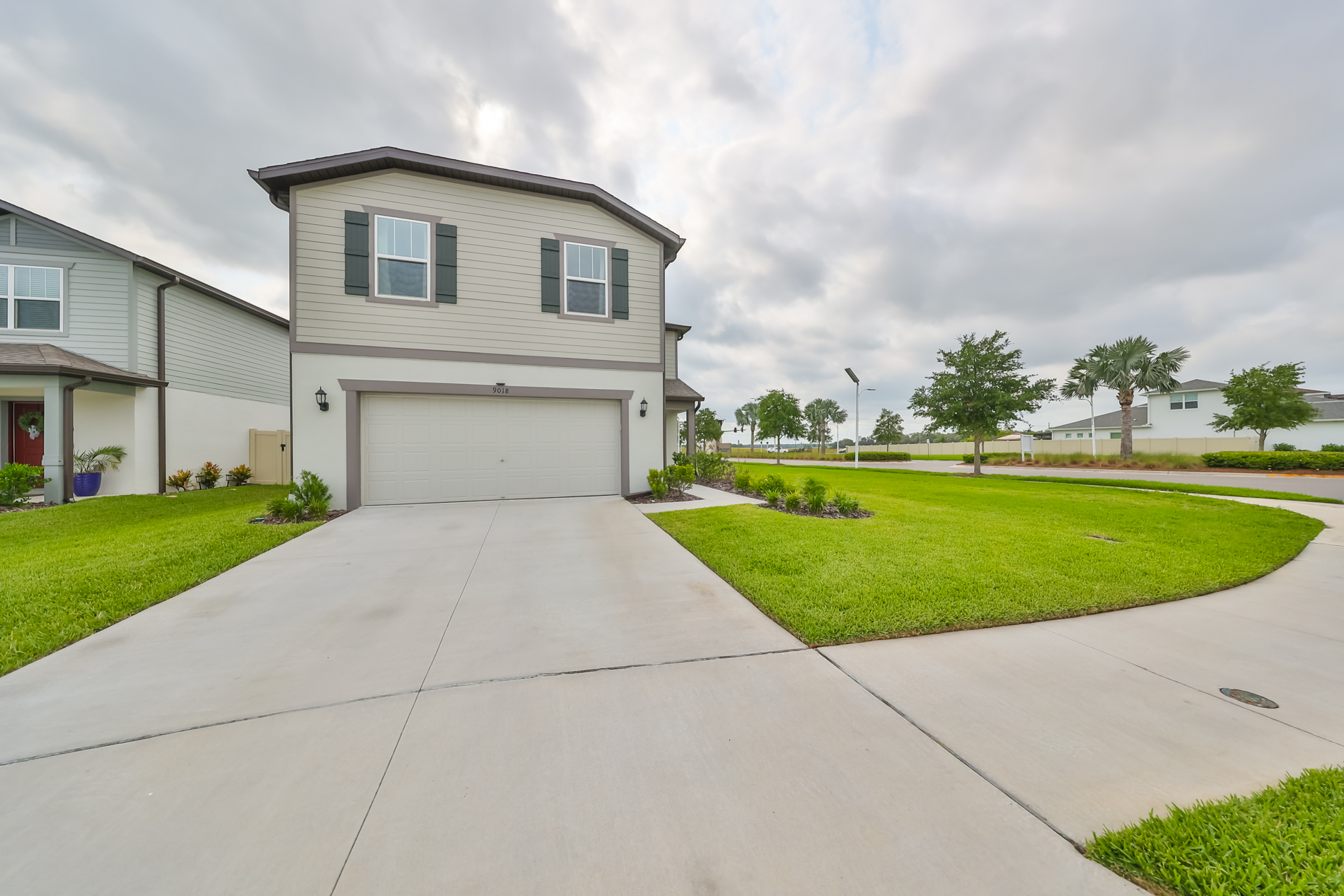 Wesley Chapel, Florida, 33545, United States, 5 Bedrooms Bedrooms, ,3 BathroomsBathrooms,Residential,For Sale,1931588