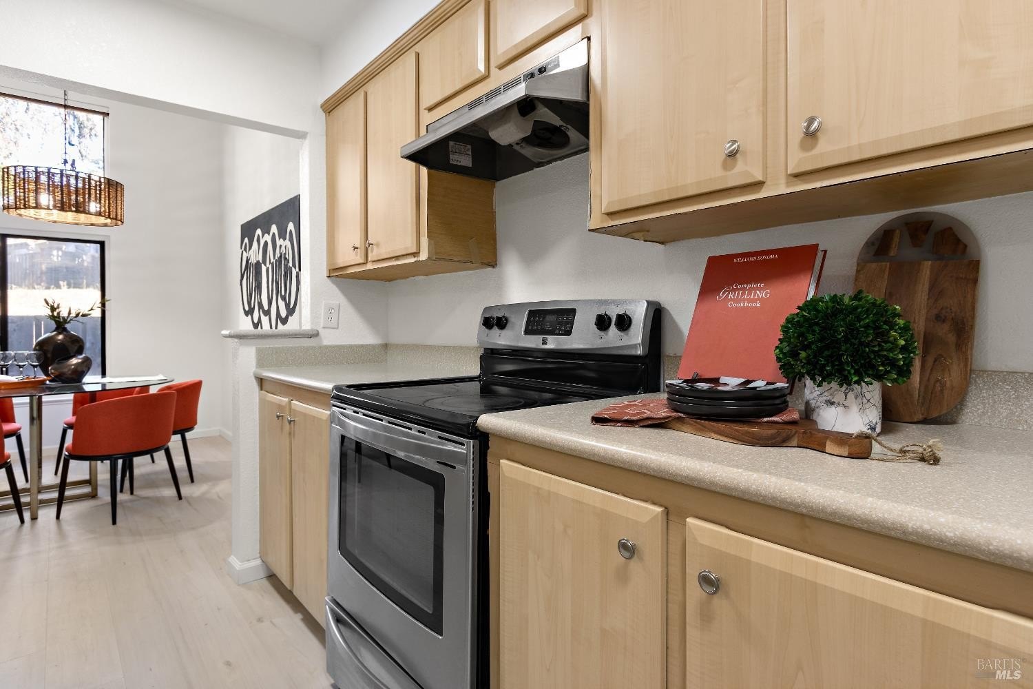 Hercules, California, 94547, United States, 2 Bedrooms Bedrooms, ,2 BathroomsBathrooms,Residential,For Sale,1988230